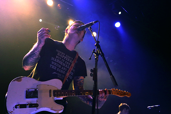 Brian Fallon (Credit Michael Mederacke/MusikBlog)