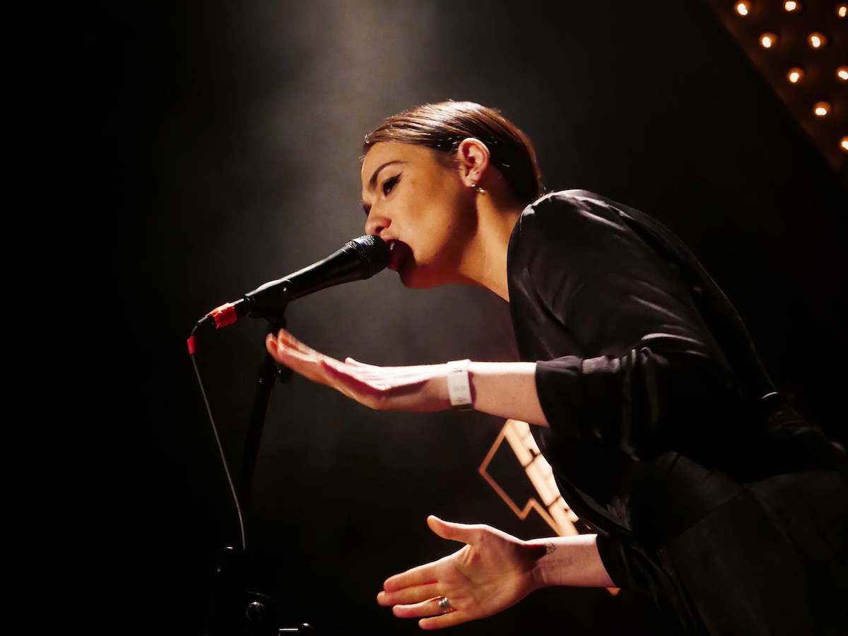 Nadine Shah (Credit Birgit Martin/MusikBlog)